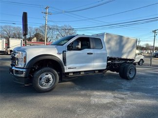 New 2025 Ford F550 4x4 SuperCab Super Duty image 1