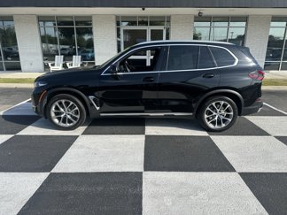 Used 2024 BMW X5 xDrive40i w/ Parking Assistance Package image 1
