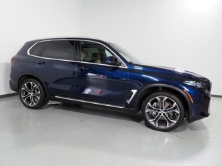 Used 2024 BMW X5 xDrive40i w/ Premium Package image 1