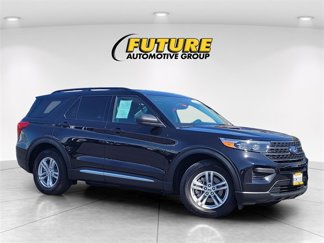 Certified 2023 Ford Explorer XLT image 1