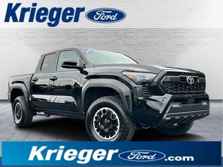 Used 2024 Toyota Tacoma TRD Off-Road image 1