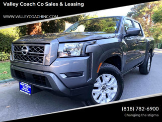 Used 2022 Nissan Frontier SV image 1