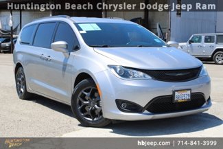 Used 2020 Chrysler Pacifica Touring-L Plus image 1
