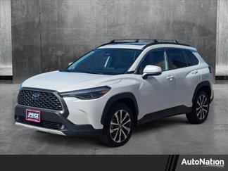 Used 2023 Toyota Corolla Cross XLE image 1