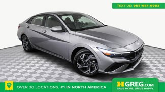 Used 2025 Hyundai Elantra SEL image 1