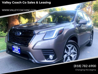 Used 2023 Subaru Forester Premium image 1