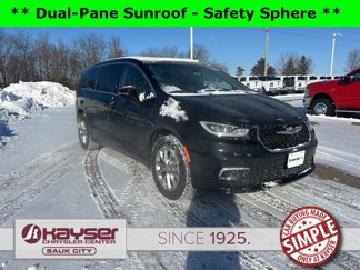 New 2025 Chrysler Pacifica Select image 1