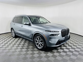 Used 2025 BMW X7 xDrive40i image 1