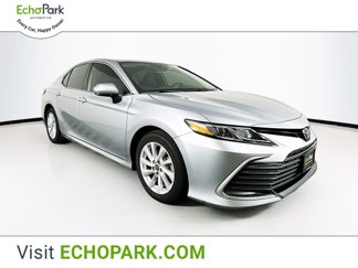 Used 2022 Toyota Camry LE image 1