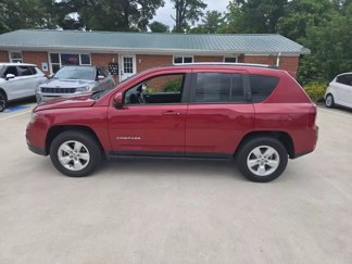 Used 2016 Jeep Compass Latitude image 1