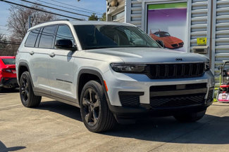 Used 2023 Jeep Grand Cherokee L Laredo image 1