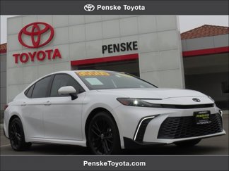 Certified 2025 Toyota Camry SE image 1