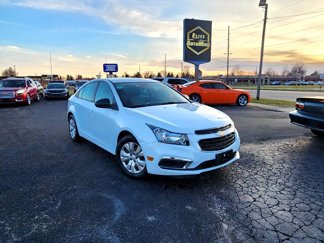 Used 2015 Chevrolet Cruze LS image 1