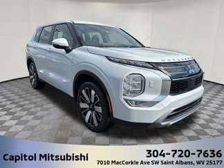New 2025 Mitsubishi Outlander SE image 1