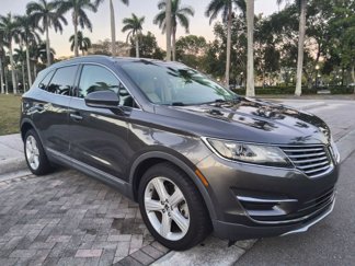 Used 2017 Lincoln MKC Premiere image 1