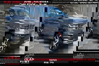 New 2025 Jeep Grand Cherokee Limited w/ Trailer Tow Package image 1