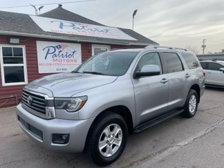 Used 2019 Toyota Sequoia SR5 image 1