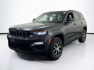 Used 2024 Jeep Grand Cherokee Limited image 1
