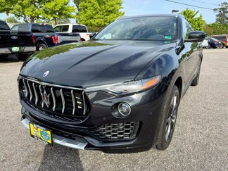 Used 2018 Maserati Levante GranLusso image 1