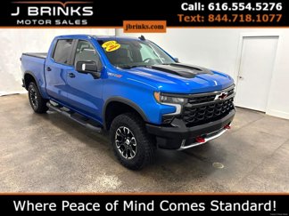 Used 2023 Chevrolet Silverado 1500 ZR2 image 1
