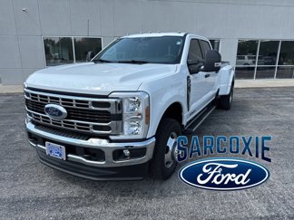 New 2025 Ford F350 XLT image 1