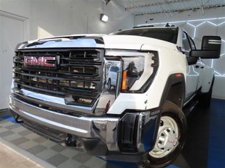 Used 2024 GMC Sierra 3500 Pro image 1