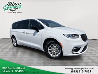 New 2026 Chrysler Pacifica Select image 1