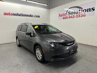 Used 2021 Chrysler Voyager Lxi image 1