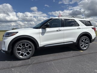 New 2025 Ford Explorer Platinum image 1