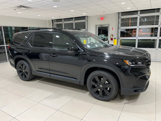 New 2025 Honda Pilot Black Edition image 1