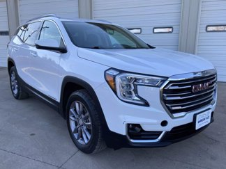 Used 2023 GMC Terrain SLT image 1