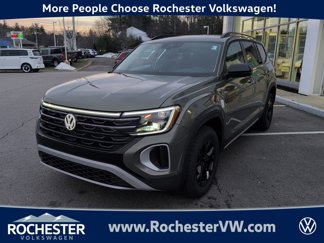New 2025 Volkswagen Atlas Peak Edition SE image 1