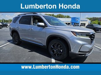 New 2025 Honda Pilot Touring image 1
