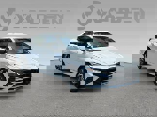 New 2025 Hyundai Elantra Sport image 1