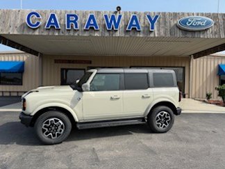 New 2025 Ford Bronco Outer Banks image 1