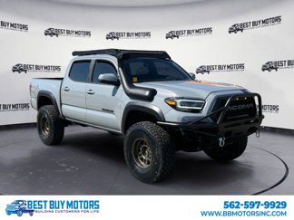 Used 2020 Toyota Tacoma TRD Off-Road image 1