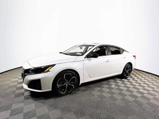 Certified 2024 Nissan Altima 2.5 SR w/ SR Premium Package image 1