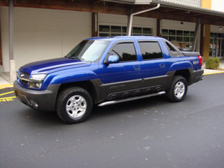Used 2003 Chevrolet Avalanche 4x4 w/ Suspension Package, Off-Road image 1