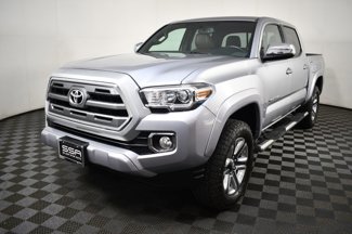 Used 2016 Toyota Tacoma Limited image 1