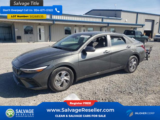 Used 2025 Hyundai Elantra SE image 1
