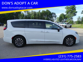 Used 2023 Chrysler Pacifica Limited image 1
