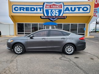 Used 2017 Ford Fusion SE image 1