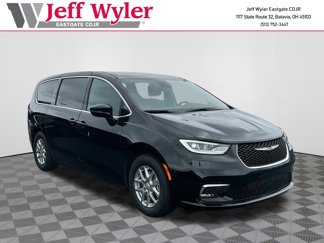New 2026 Chrysler Pacifica Select image 1