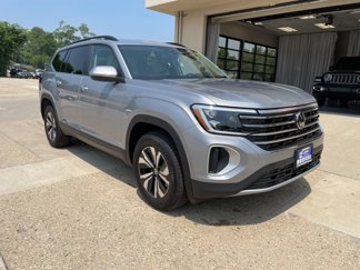 New 2025 Volkswagen Atlas SE image 1