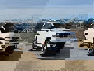 New 2025 Jeep Grand Cherokee Limited w/ Luxury Tech Group II image 1