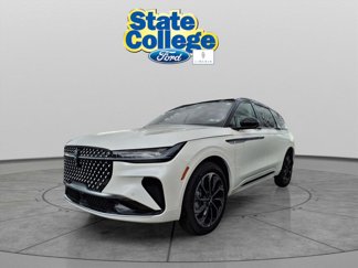 New 2025 Lincoln Nautilus Reserve image 1