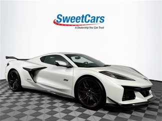 Used 2023 Chevrolet Corvette Z06 w/ Z07 Performance Package image 1