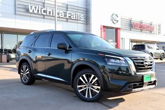 New 2025 Nissan Pathfinder Platinum image 1