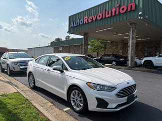 Used 2020 Ford Fusion SE image 1