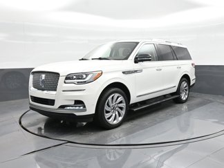 Used 2024 Lincoln Navigator Reserve image 1